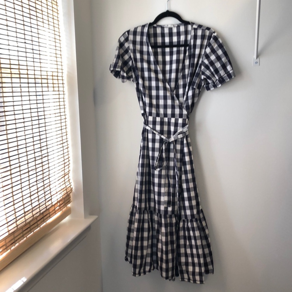 Gap blue and white check wrap dress